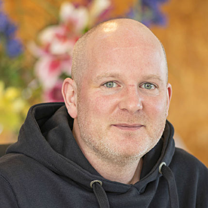 Neem contact op met menno